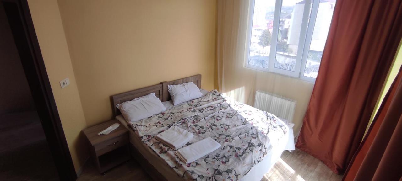 Femily Hotel In Batumi Mareti Str 2 Exterior photo