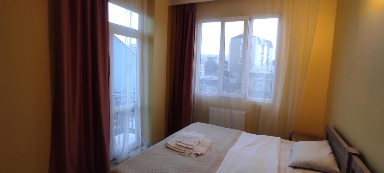 Femily Hotel In Batumi Mareti Str 2 Exterior photo