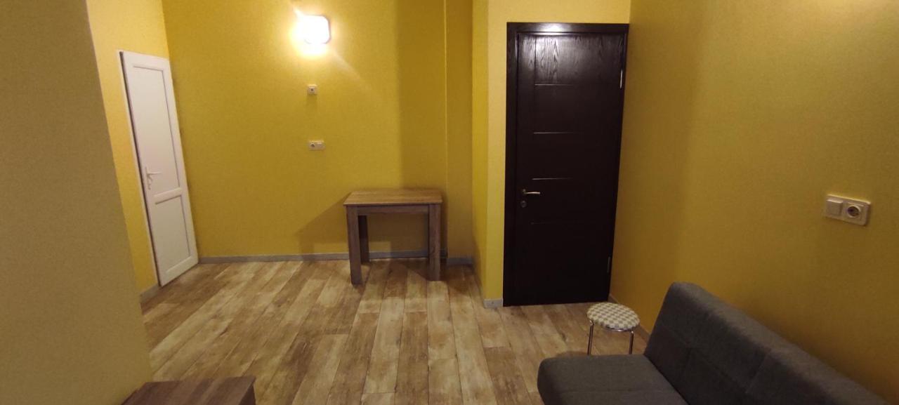 Femily Hotel In Batumi Mareti Str 2 Exterior photo