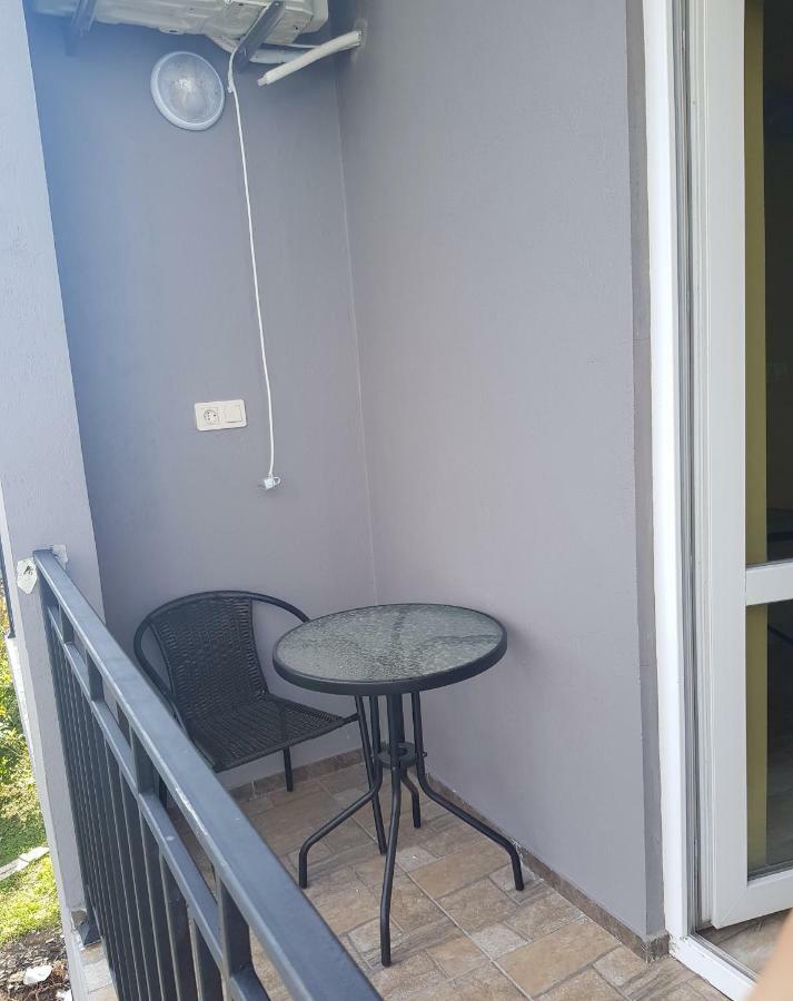 Femily Hotel In Batumi Mareti Str 2 Exterior photo